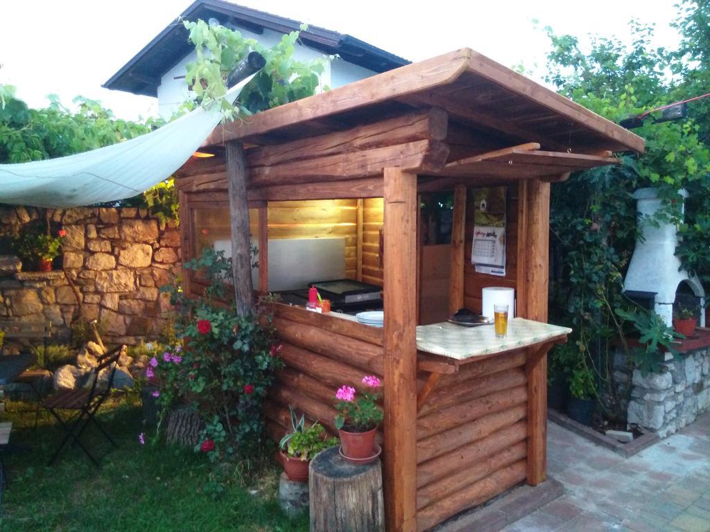 Osterija Na Planinci Bed & Breakfast Divača Exterior foto